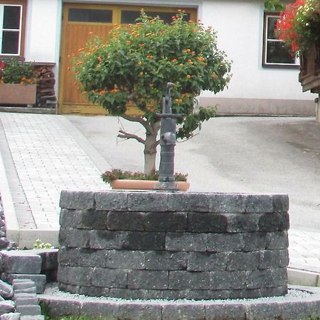 Ferienhaus Tschenett Имст Екстериор снимка